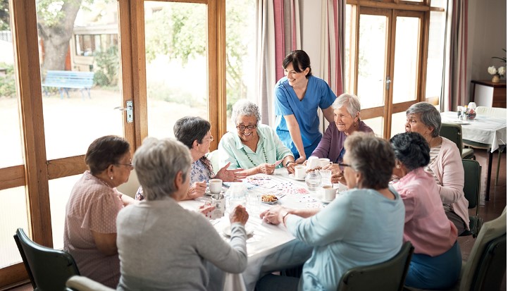 What Dietary Choices and Nutrition Programs Are Offered in Senior Homes?